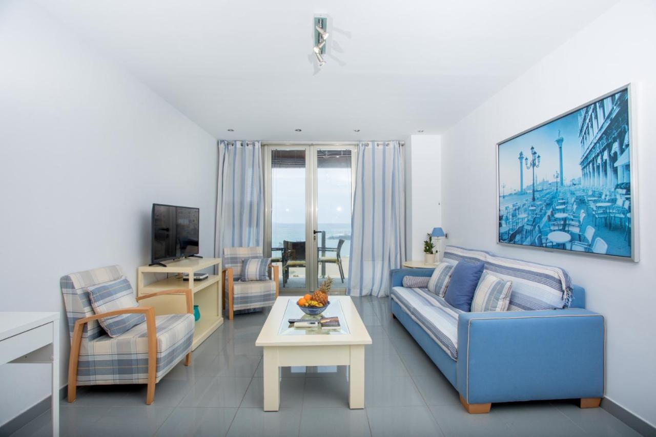 Great Balcony Over Blue Sea By Canariasgetaway Las Palmas Exterior photo